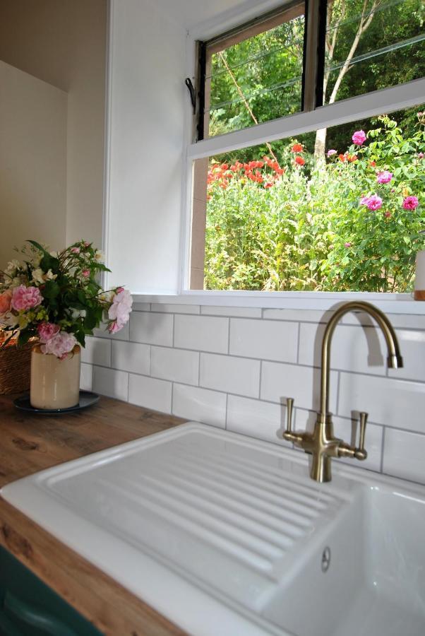 Clover Cottage Countryside Retreat With Sea Views Крейл Экстерьер фото